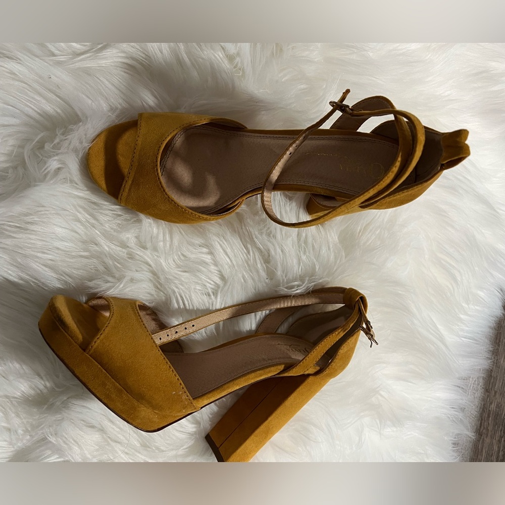 Miss Lola Heels
